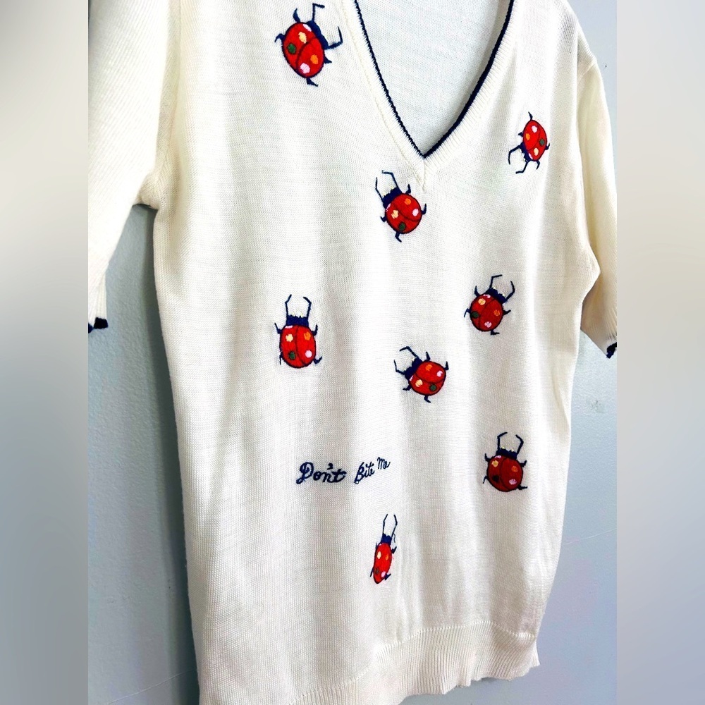 Vintage Rochelle California Embroidered Lady Bug V-Neck Sweater Size M estimate - Picture 2 of 8